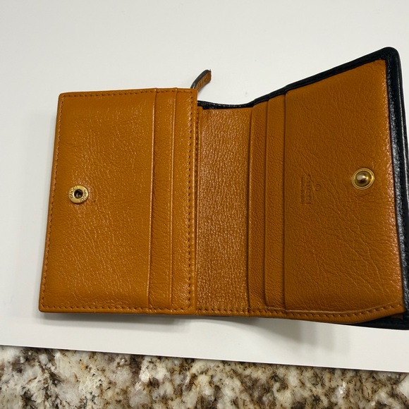EUC- Gucci Card Holder/Mini Wallet - Picture 8 of 8